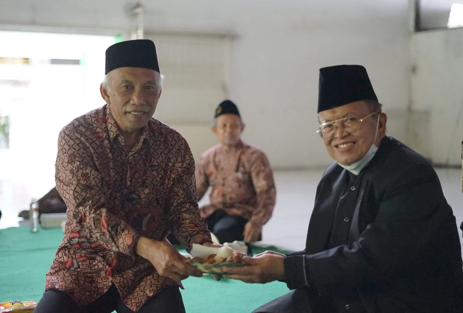 Khadijah & Muslimat Surabaya Doa Bersama Awali Renovasi Aula