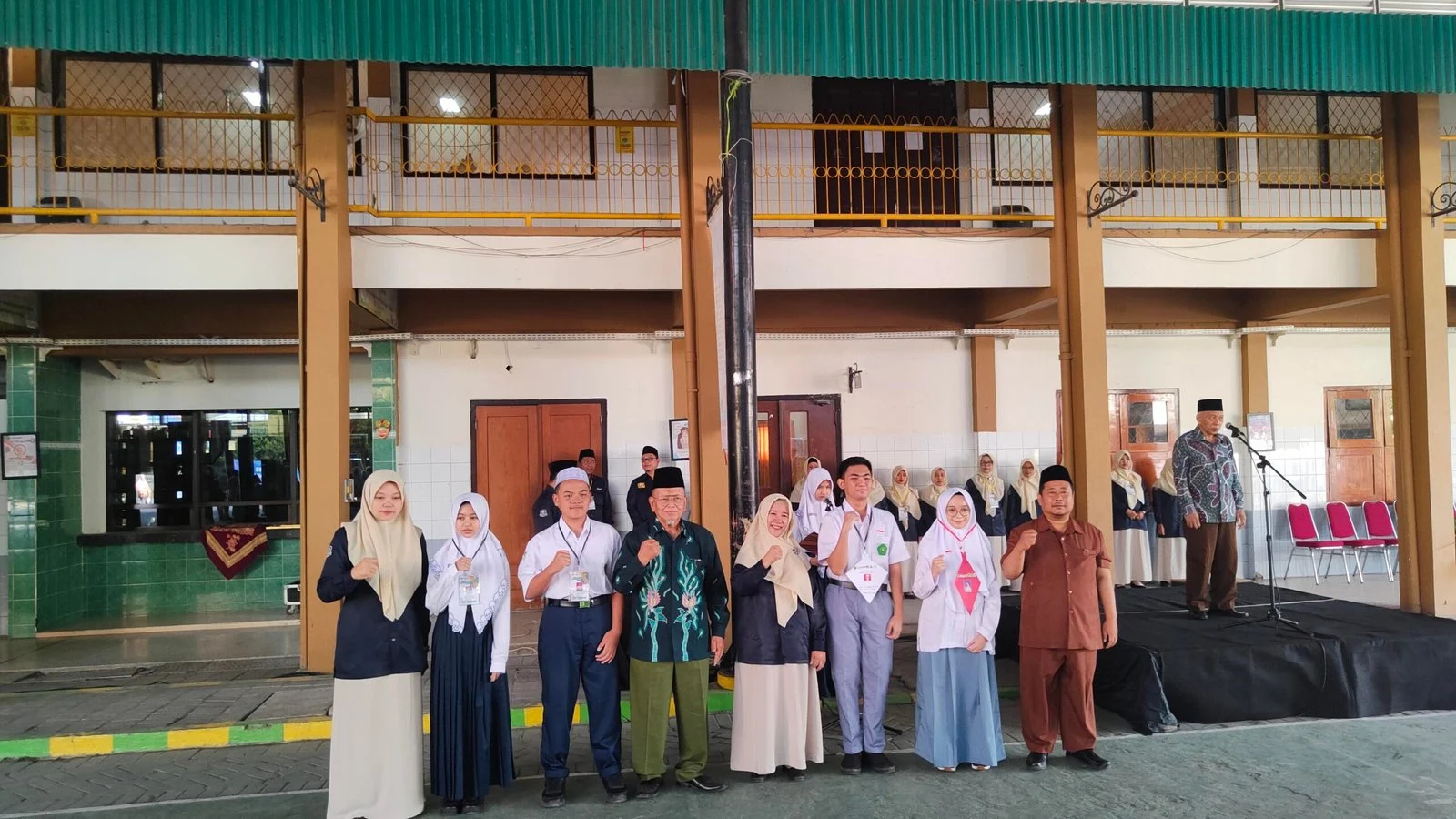 Ketua I Yayasan Khadijah : Carilah Keduanya Dengan Ilmu