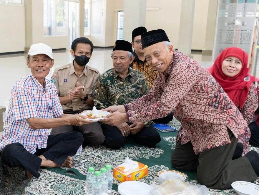 Yayasan Khadijah Gelar Doa Bersama Pembangunan Kantin Sekolah Lantai 2 Di Kompleks Wonokromo